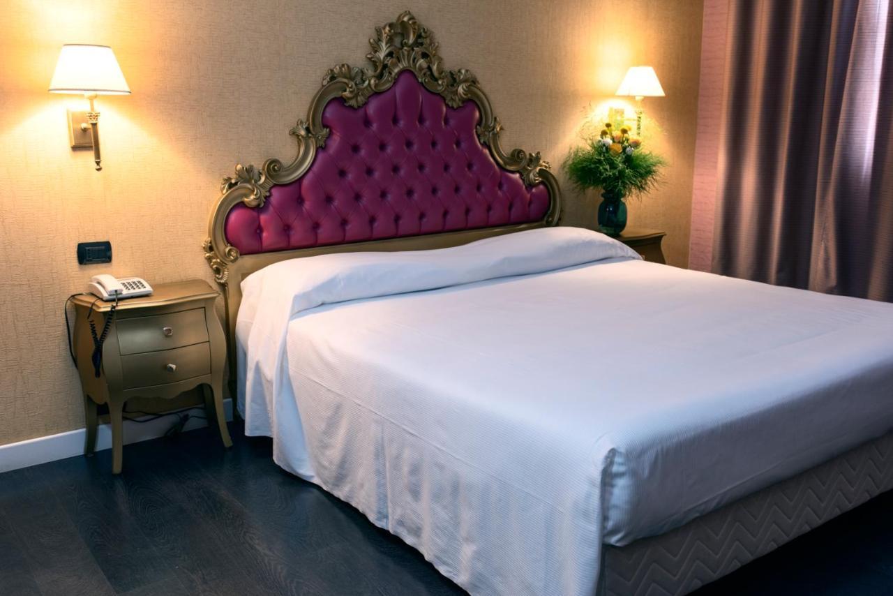Hotel - Motel Flower Gropello Cairoli Buitenkant foto