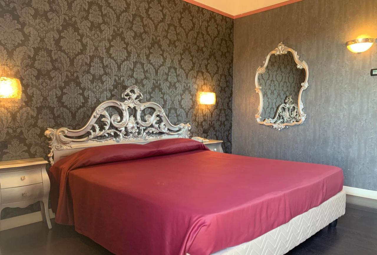 Hotel - Motel Flower Gropello Cairoli Buitenkant foto